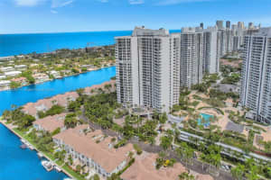21200 Point Pl 403, Aventura