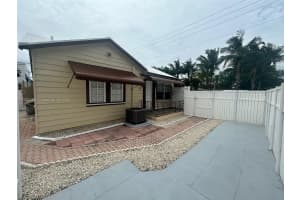 2000 Harding St Hollywood, FL 33020 - MLS#A11802195