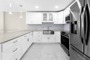 2851 Ne 183rd St 510e, Aventura