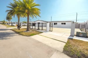 18250 Nw 86th Ave, Hialeah