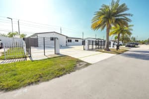 18250 NW 86th Ave, Hialeah, FL 33015, - MLS#A11802306