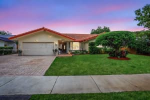 8032 Sw 90th Ave, Miami