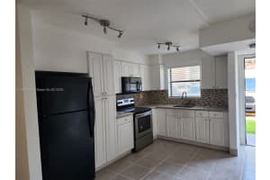 6020 Shakerwood Cir 103, Tamarac