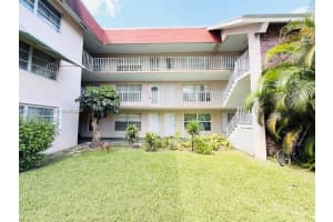 3061 Nw 47th Ter 228b, Lauderdale Lakes