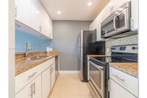 MLS# A11802786, Doral, Florida 33166