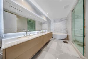 18501 Collins Ave Apartment 2502, Sunny Isles Beach, FL 33160, - MLS#A11802789