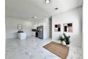 25 Nw 193rd St, Miami Gardens