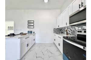25 NW 193rd St, Miami, FL 33169, - MLS#A11802799