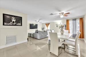 9765 Nw 37th St, Sunrise