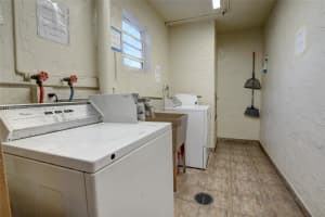 424 SE 10th St, Dania Beach, FL 33004, Sold 07/03/25
