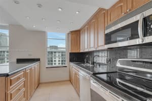 231 174th St APT 2312, Sunny Isles Beach, FL 33160, - MLS#A11803081