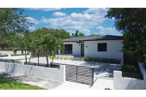 5741 Sw 13th St, Miami