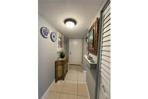 13707 Kendale Lakes Cir, Miami, FL 33183, Sold 08/19/25