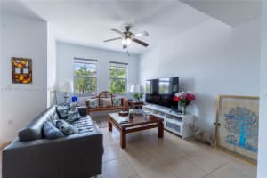 11002 Nw 83rd St 213, Doral