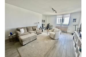 999 SW 1st Ave, Miami, FL 33130, Sold 07/17/25