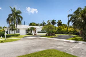 8610 Sw 83rd St, Miami