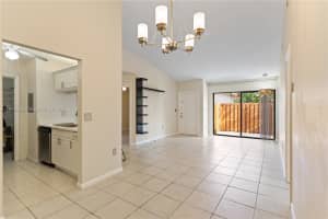 2734 N Nob Hill Rd, Sunrise, FL 33322 - MLS#A11803222