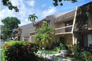 611 N University Dr 3, Plantation