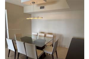 7000 Island Blvd 2403, Aventura