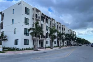 8167 Nw 41st St E-409, Doral