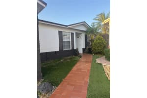 19321 Nw 83rd Ave Hialeah, FL 33015 - MLS#A11803504