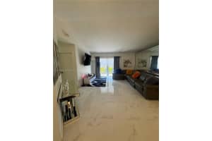 19321 Nw 83rd Ave Hialeah, FL 33015 - MLS#A11803504