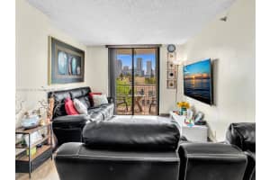 546 SW 1st St, Miami, FL 33130, Sold 06/30/25