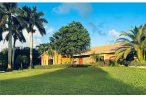 2180 Sw 115th Ter, Davie