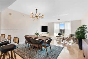 14951 Royal Oaks Ln 901 North Miami, FL 33181 - MLS#A11803673