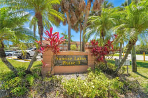 9781 Sunrise Lakes Blvd 202, Sunrise