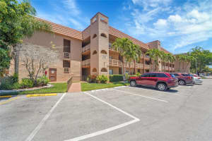9781 Sunrise Lakes Blvd APT 202, Sunrise, FL 33322, - MLS#A11803852