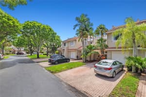 10226 Nw 52nd Ln, Doral