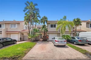 10226 NW 52nd Ln, Doral, FL 33178 - MLS#A11803859