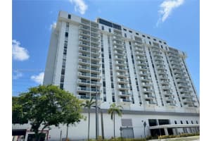 13499 Biscayne Blvd 702, North Miami