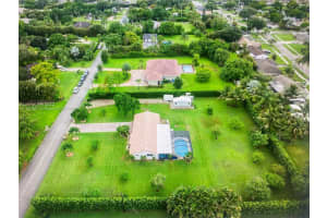 12411 Sw 12th St, Davie