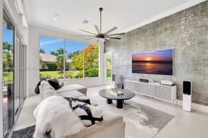 10881 Hawks Vista St, Plantation