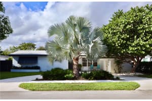19510 Ne 19th Ave, Miami