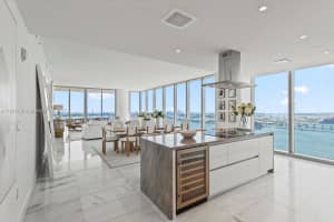 700 Ne 26th Ter 3903, Miami