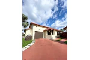 11351 SW 8th Pl, Pembroke Pines, FL 33025, Sold 08/18/25