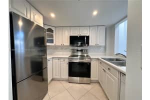 540 Brickell Key Dr 302 Miami, FL 33131 - MLS#A11804335