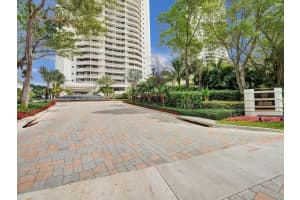 3000 Island Blvd, Aventura, FL 33160, Sold 08/29/25