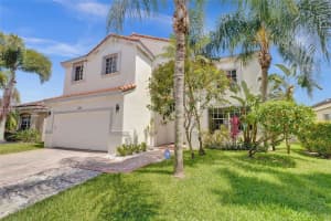 1104 Cedar Falls Dr, Weston, FL 33327 - MLS#A11804392