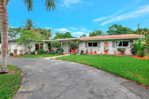 6285 Pine Terrace, Plantation, FL 33317, - MLS#A11804394
