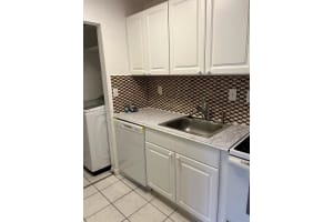 927 Ne 199th St 102 Miami, FL 33179 - MLS#A11804451
