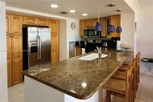 2555 Collins Ave APT 308, Miami Beach, FL 33140, - MLS#A11804454