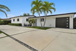 17930 NW 85th Ave, Hialeah, FL 33015, Sold 08/06/25