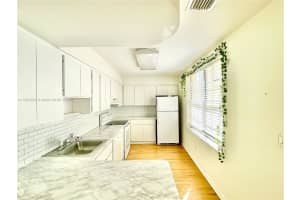 1051 Meridian Ave 1d Miami Beach, FL 33139 - MLS#A11804553