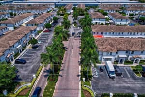 8199 W 36th Ave 5, Hialeah