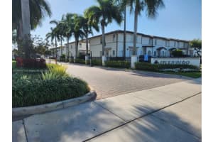 8199 W 36th Ave APT 5, Hialeah, FL 33018, - MLS#A11804574