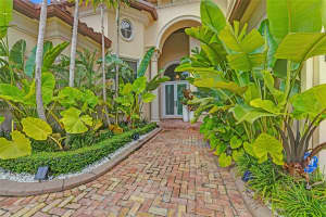 10291 Sweet Bay St Plantation, FL 33324 - MLS#A11804610